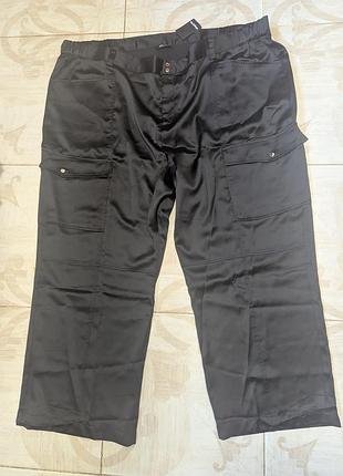 Черные шелковые брюки карго с кошенями р.56