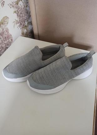 Слипоны идеальные.состояние новых. англия,оригинал.