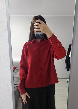 Красная рубашка