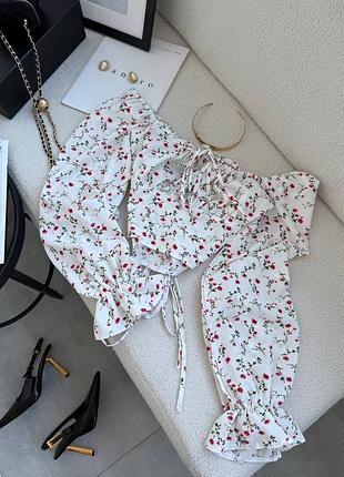 Жіночий укорочений топ на грудях завʼязка софт