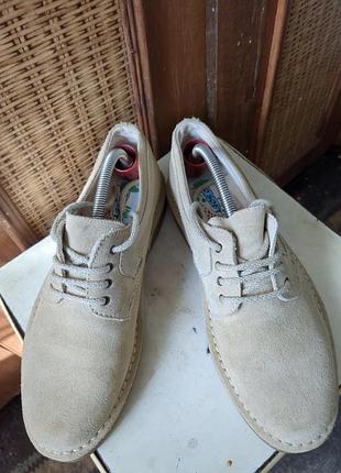 Італійські шкіряні мокасини від відомого бренду.