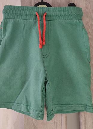 Зеленые детские шорты на мальчика 3-4 лет