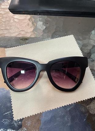 Солнцезащитные очки 😎