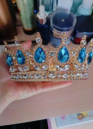 Корона нова