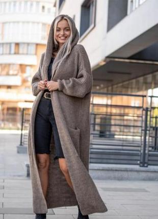 Теплый длинный кардиган oversize с поясом капишоном