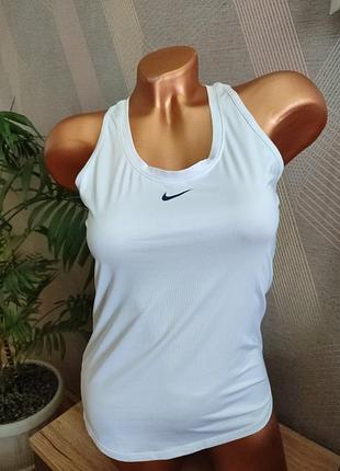 Гарна оригінальна спортивна майка nike