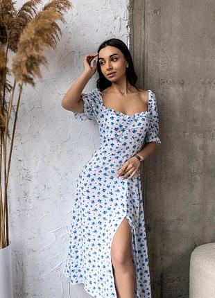 Сукня міді в квітковий принт з глибоким декольте з рюшами з короткими рукавами ліхтариками з розрізом по нозі