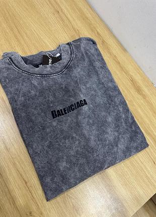 Футболка в стиле balenciaga paris oversized