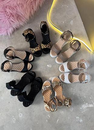 Стильні босоніжки на танкетці з натуральної шкіри 😍