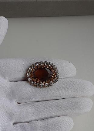 Вінтажна брошка з кристалами