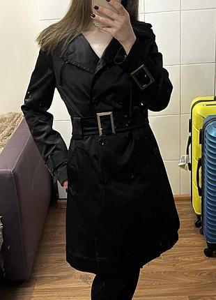 Якісний атласний приталений короткий тренч