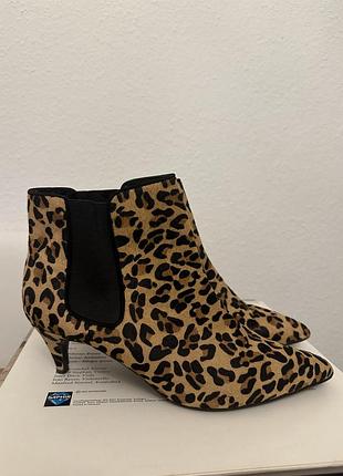 Ботильоны из меха пони zara леопардовые