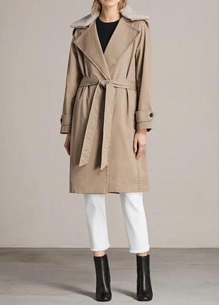 Брендовий плащ із утепленням