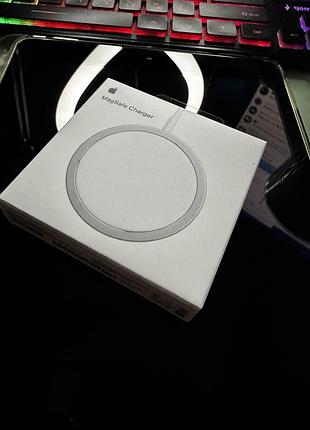 Бездротовий зарядний пристрій apple magsafe