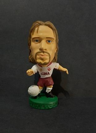 Габриэль батистута. рома (рим). 2001 г. бело-бордовая форма. серия corinthian prostars