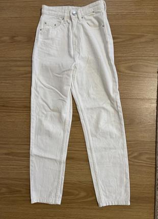 Брюки джинсы мом sinsay 32 размер белые