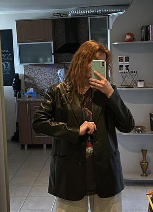 Шкіряний чорний піджак