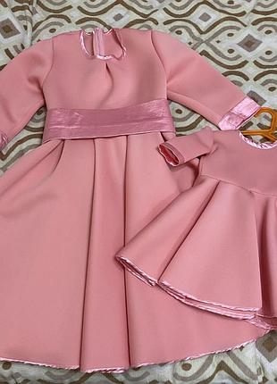 Срочно продам два платья мама и дочь