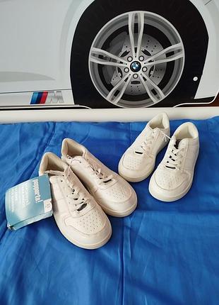 Pepperts. белые кроссовки эко кожа.