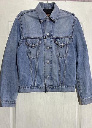 Джинсова куртка levis