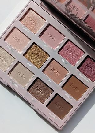 Матовые и сияющие тени tarte tartalette juicy