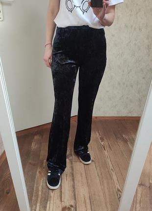Бархатные брюки.