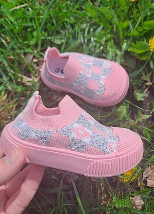 Легенькі кросівочки 🩰