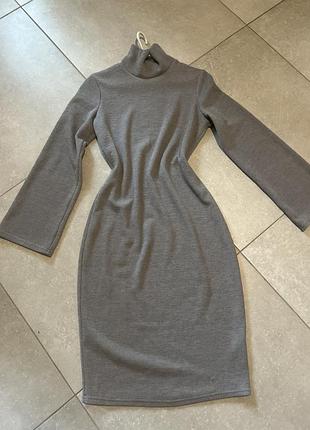 Платье в рубчик, новое, размер м