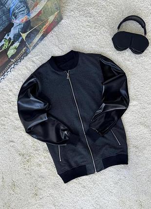Чоловічий бомбер на весну у сіро-чорному кольорі преміум якості на кожен день
