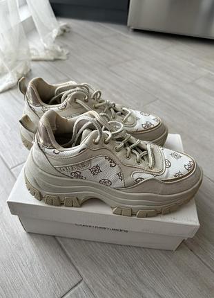 Кроссовки ботильоны кроссовки ботинки оригинал гес guess высокие