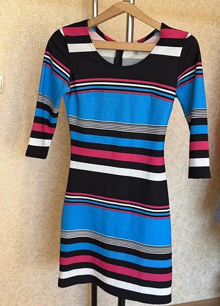 Сукня в смужку