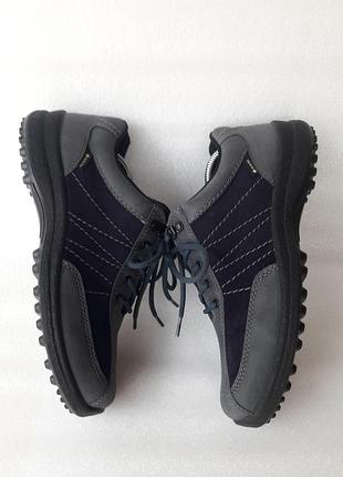 Натуральні чоловічі  кросівки gore-tex 42 р.