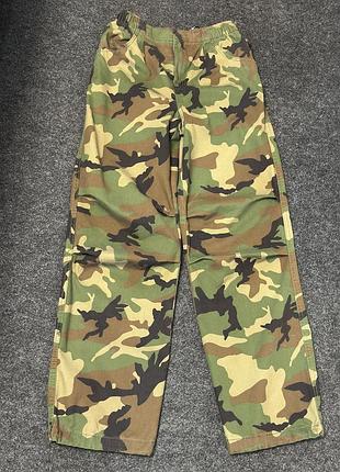 Камуфляжные штаны cloudform parachute pants