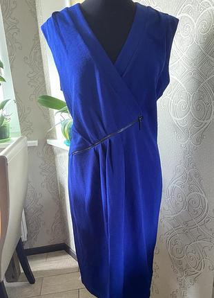 Элегантное платье большого размера.