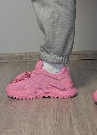 Кросівки ніжно рожеві