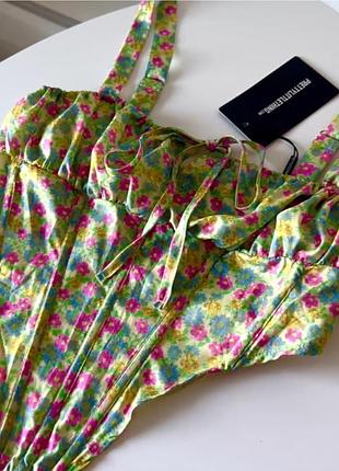 Красивый топ-корсет с косточками