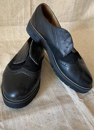 Шкіряні туфлі
