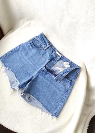H&m джинсовые шорты мом стрейтч высокая посадка рваный край