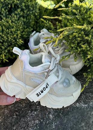 Красивые кроссовки для девушек 5