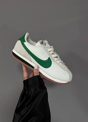 Nike vomero 5
aloe vera premium