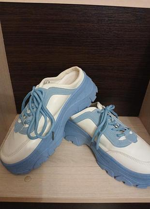 Кроссовки с открытой пяткой