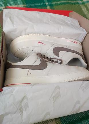 Кросівки nike air force 1 low white brown б/в
