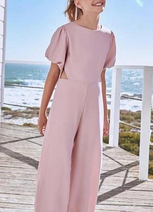 Комбінезон на дівчинку з об’ємними рукавами