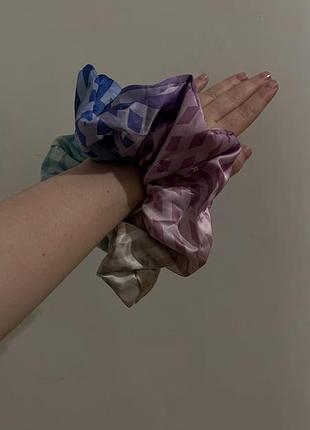 Резинка для волосся fenty beauty scrunchie
