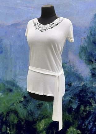 Laredoute жіноча біла футболка франція з вишитим орнаментом на поясі туніка по фігурі