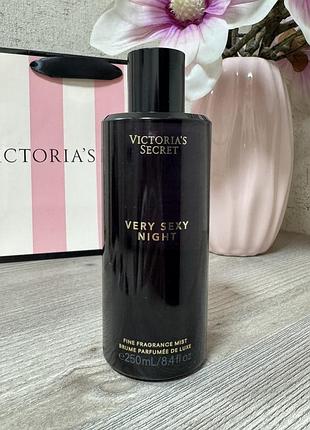 Парфюмированный увлажняющий спрей для тела victoria’s secret very sexy night