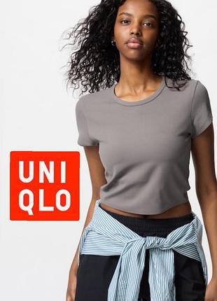 Uniqlo стильна базова футболка стрейч