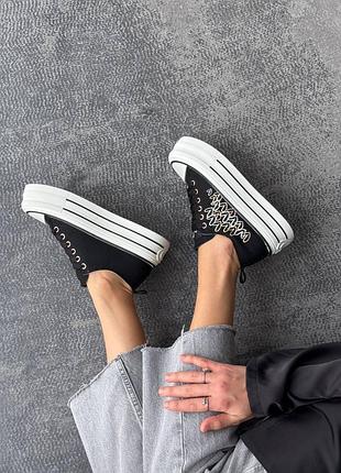 Кеди на високій підошві