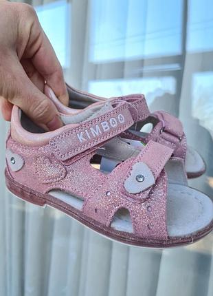 Нові шкіряні босоніжки kimboo на дівчинку