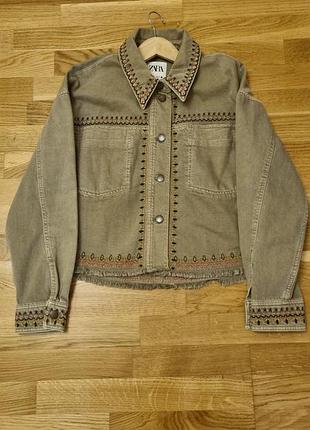 Джинсова куртка zara.